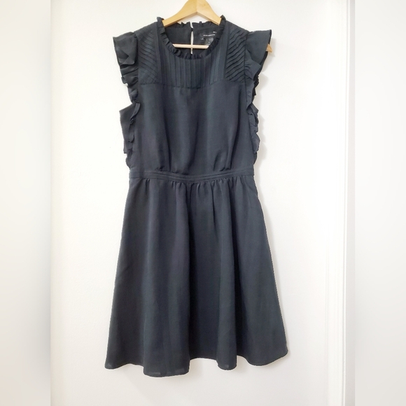 Club Monaco Ruffle sleeve Dress - Picture 12 of 12